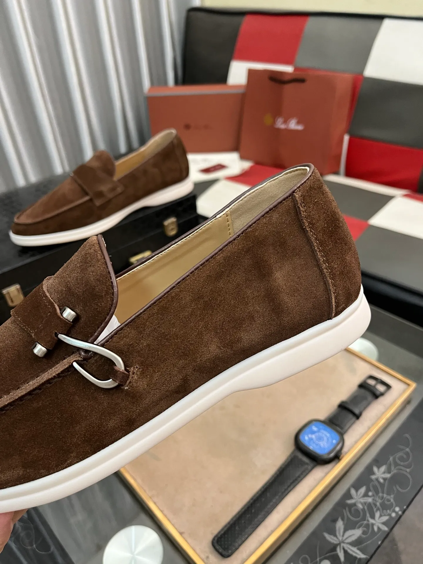 Men's Men's Shoes💰420⌚️⌚️【Loro Piana】LP couple's casual sneakers. Simple and fashionable, the upper is made of cow suede and leather. Sheepskin feet. Custom rubber sole. Size: Female 35-42 (35, 41, 42, 43 customized are non-refundable) Male 38-46 (45, 46 customized)